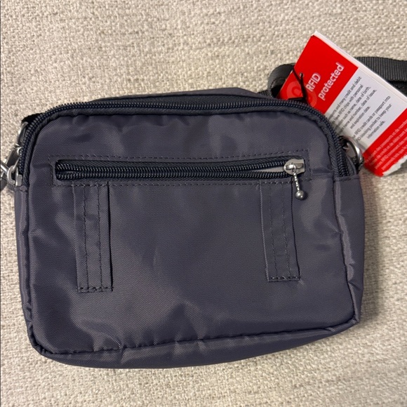 Baggallini black Small Crossbody Bag - Picture 6 of 8